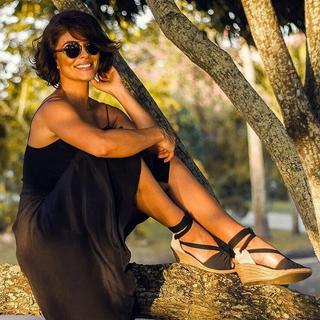 Juliana Paes feet photo thumbnail