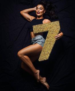 Juliana Paes feet photo thumbnail