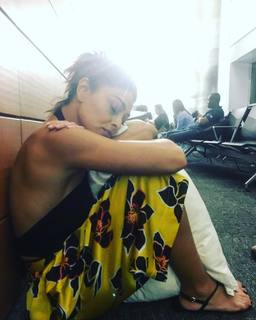 Juliana Paes feet photo thumbnail