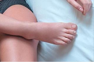 Juliana Paes feet photo thumbnail