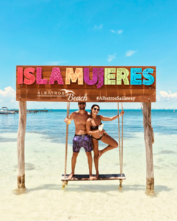 Juliana Paes feet photo thumbnail