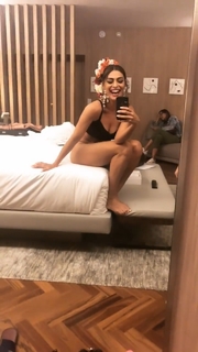 Juliana Paes feet photo thumbnail
