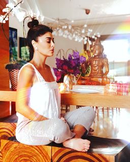 Juliana Paes feet photo thumbnail