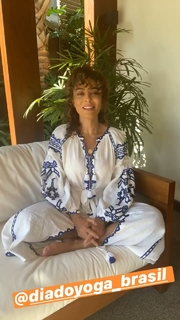 Juliana Paes feet photo thumbnail