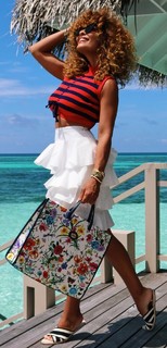 Juliana Paes feet photo thumbnail