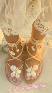 Juliana Paes feet photo thumbnail