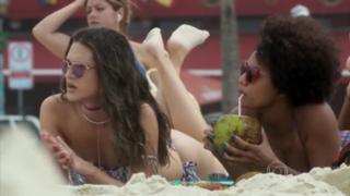 Juliana Paiva feet photo thumbnail