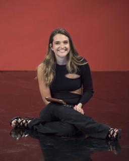 Juliana Paiva feet photo thumbnail