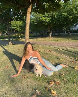 Juliana Paiva feet photo thumbnail