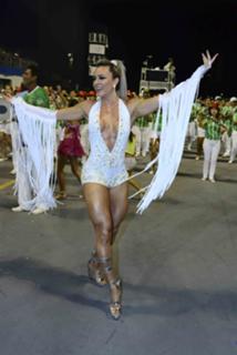 Juliana Salimeni feet photo thumbnail