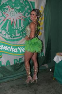 Juliana Salimeni feet photo thumbnail