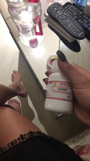 Juliana Salimeni feet photo thumbnail