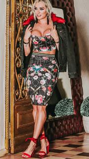 Juliana Salimeni feet photo thumbnail