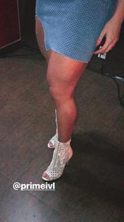 Juliana Salimeni feet photo thumbnail