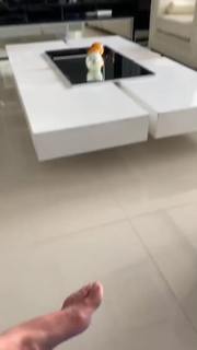 Juliana Salimeni feet photo thumbnail