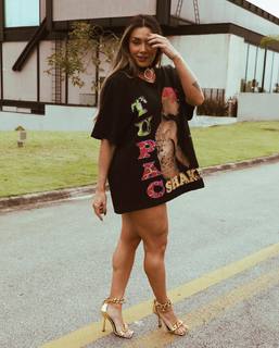 Juliana Salimeni feet photo thumbnail