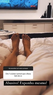 Juliana Salimeni feet photo thumbnail