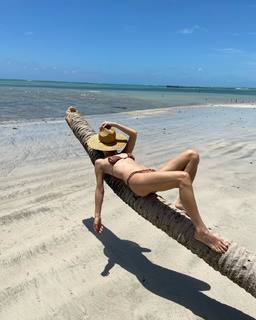 Juliana Schalch feet photo 9