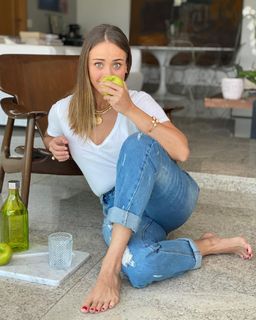 Juliana Silveira feet photo 9