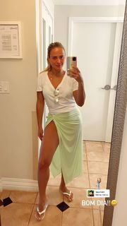 Juliana Silveira feet photo 8