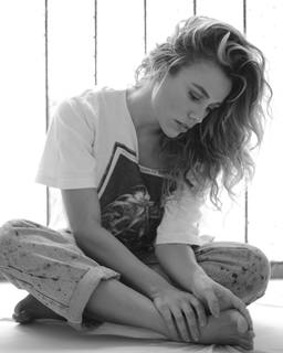 Juliane Araújo feet photo 3