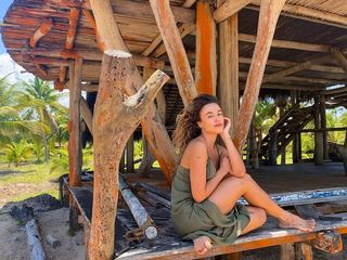 Juliane Araújo feet photo 9