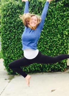 Julianna Guill feet photo thumbnail