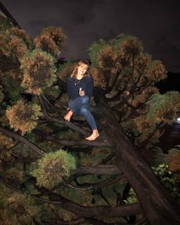 Julianna Guill feet photo thumbnail