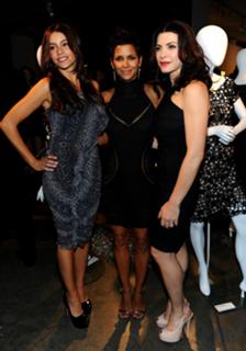 Julianna Margulies feet photo thumbnail