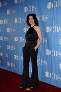 Julianna Margulies feet photo thumbnail