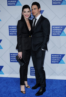 Julianna Margulies feet photo thumbnail