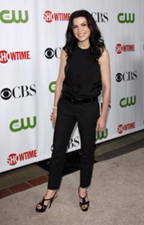 Julianna Margulies feet photo thumbnail