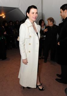 Julianna Margulies feet photo thumbnail