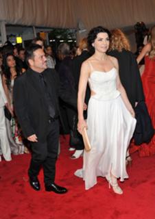 Julianna Margulies feet photo thumbnail