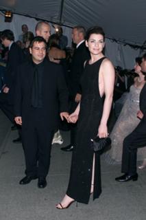 Julianna Margulies feet photo thumbnail