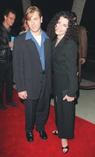 Julianna Margulies feet photo thumbnail