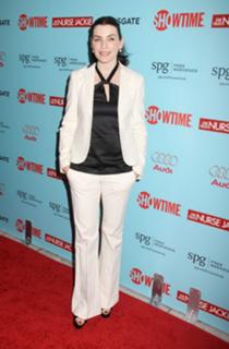 Julianna Margulies feet photo thumbnail
