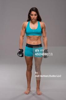 Julianna Peña feet photo thumbnail