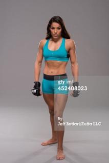 Julianna Peña feet photo thumbnail