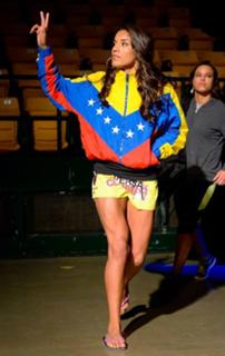 Julianna Peña feet photo thumbnail
