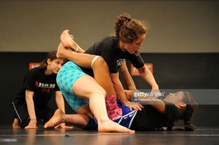 Julianna Peña feet photo thumbnail