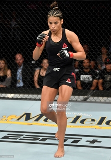 Julianna Peña feet photo thumbnail