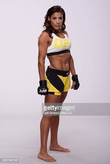 Julianna Peña feet photo thumbnail