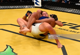 Julianna Peña feet photo thumbnail