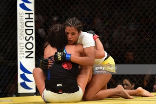 Julianna Peña feet photo thumbnail