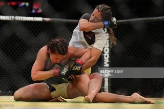 Julianna Peña feet photo thumbnail