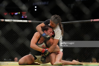 Julianna Peña feet photo thumbnail