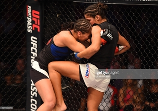 Julianna Peña feet photo thumbnail