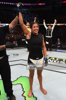 Julianna Peña feet photo thumbnail
