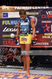 Julianna Peña feet photo thumbnail